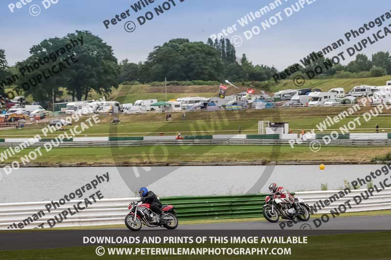 Vintage motorcycle club;eventdigitalimages;mallory park;mallory park trackday photographs;no limits trackdays;peter wileman photography;trackday digital images;trackday photos;vmcc festival 1000 bikes photographs